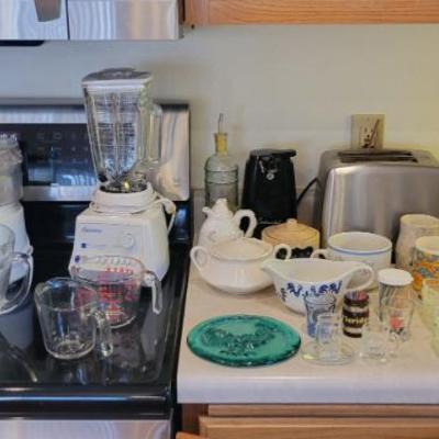 Sale Photo Thumbnail #5: Kitchen