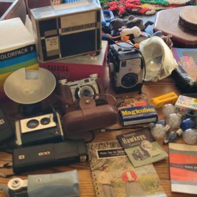 Sale Photo Thumbnail #281: Vintage Cameras - 
Polaroid, Kodak, Ciro and more