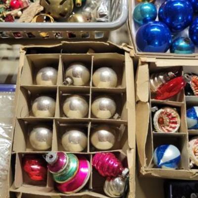 Sale Photo Thumbnail #236: Vintage Ornaments