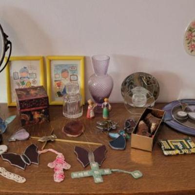 Sale Photo Thumbnail #49: Very nice antique vanity mirror and other tchotchke's