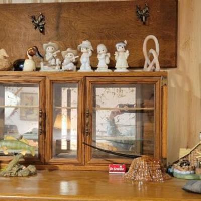 Sale Photo Thumbnail #184: Small Display Cabinet
