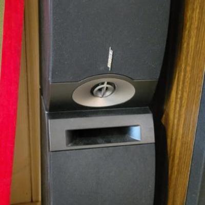 Sale Photo Thumbnail #172: Bose Speakers