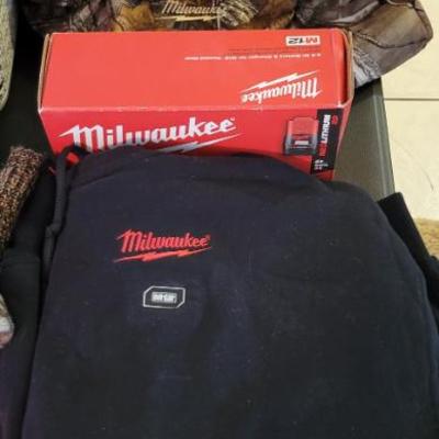 Sale Photo Thumbnail #69: Heated Milwaukee sweatshirt and heated Milwaukee Handwarmer 