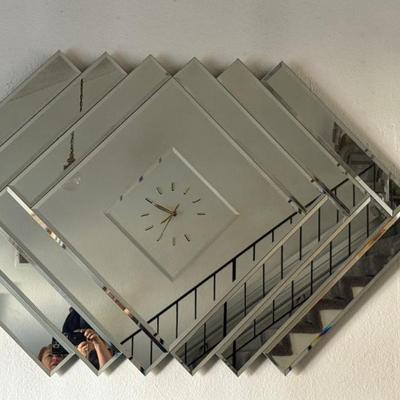 Vintage mirtor and clock