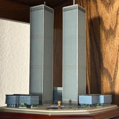 Memorial resin piece