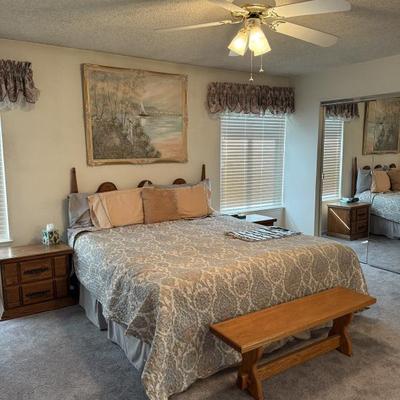 Sale Photo Thumbnail #114: Bedroom set and wood bench