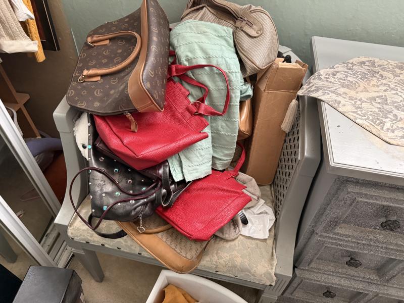 Sale Photo Thumbnail #9