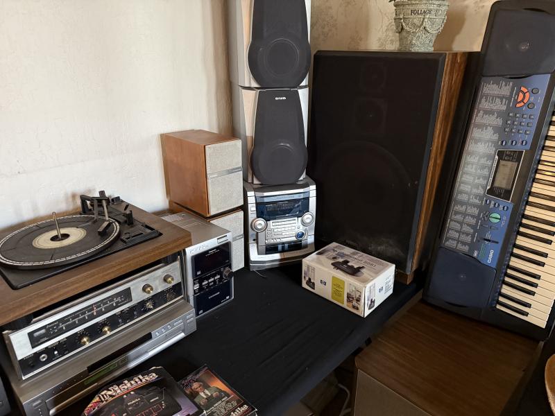 Sale Photo Thumbnail #50