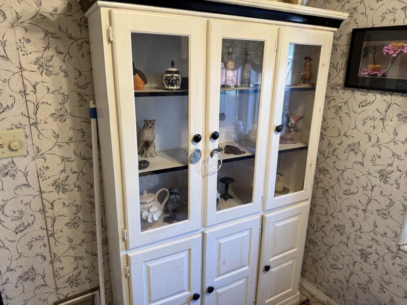 Sale Photo Thumbnail #34