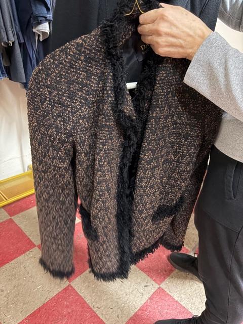 Sale Photo Thumbnail #33