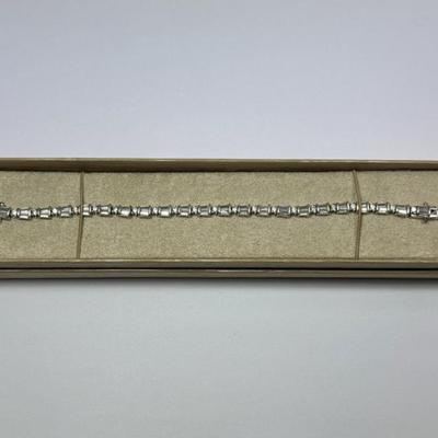 Sale Photo Thumbnail #176