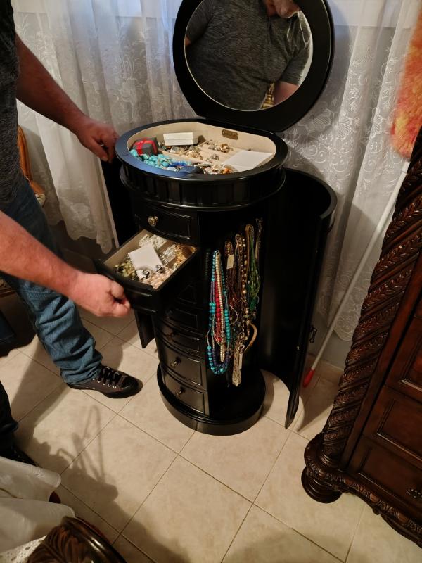 Sale Photo Thumbnail #5