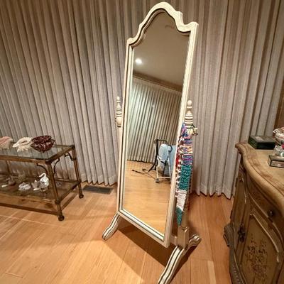 Sale Photo Thumbnail #102