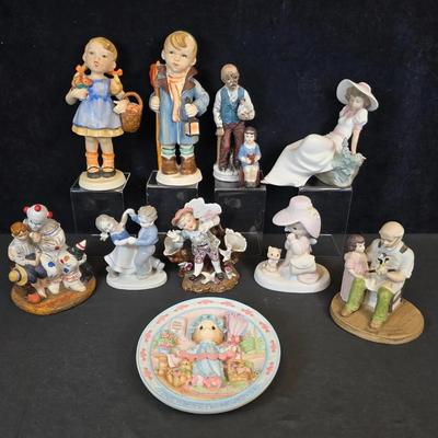 Figurine Assortment (11)