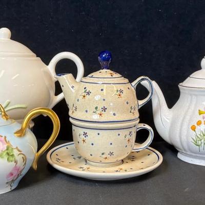 Floral Theme Teapots (4) 