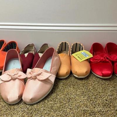 Women’s Toms Shoes (9) (7 Pairs)