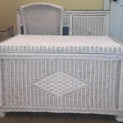 Wicker 3-piece Set - Desk, Chair & Trunk!