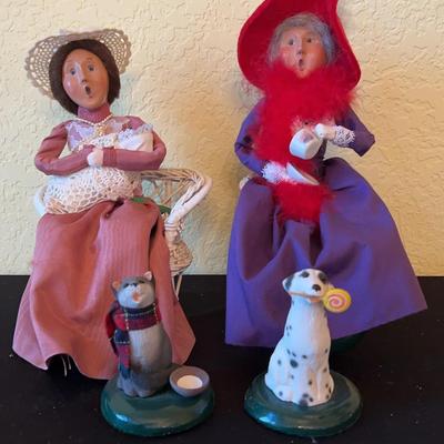 Byers’ Choice Carolers Ladies Seated with Pets