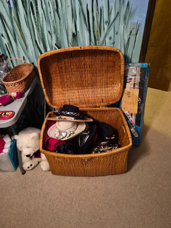 Sale Photo Thumbnail #25