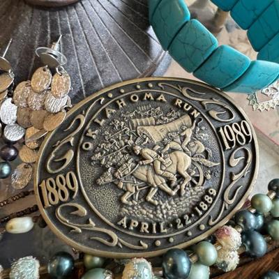 Sale Photo Thumbnail #339