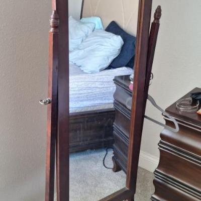 Sale Photo Thumbnail #98