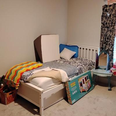 Sale Photo Thumbnail #52