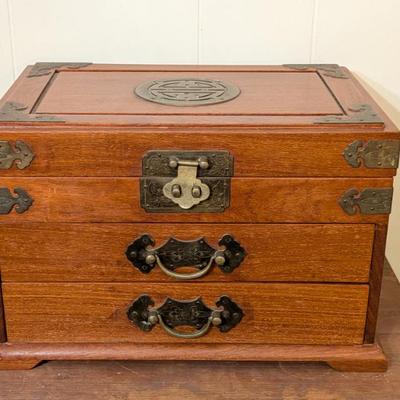 Sale Photo Thumbnail #146