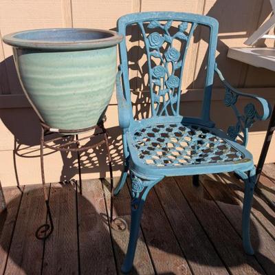Vintage cast iron chair!