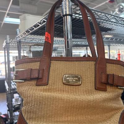 Sale Photo Thumbnail #95