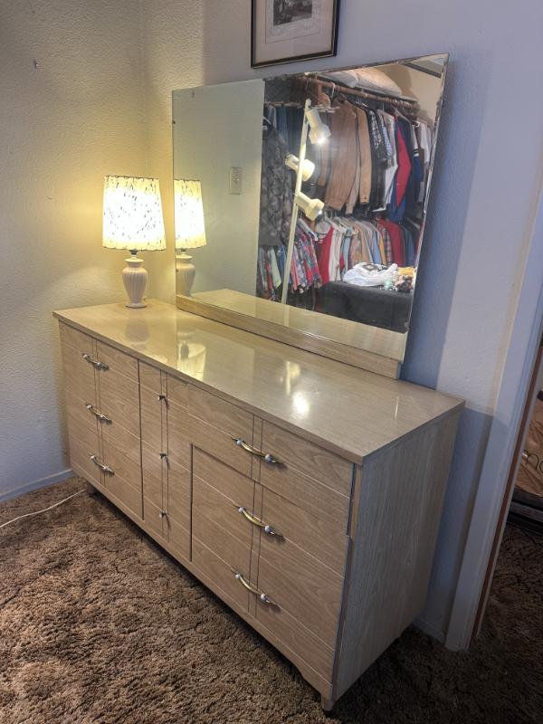 Sale Photo Thumbnail #2