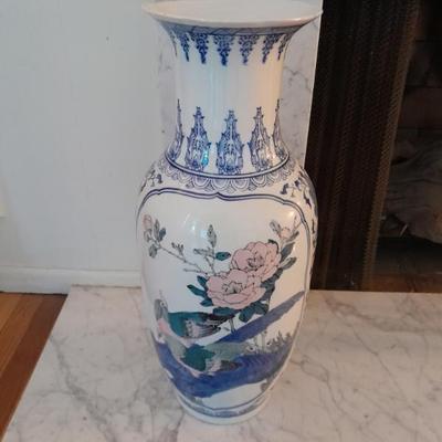 Sale Photo Thumbnail #58: Asian vase $75