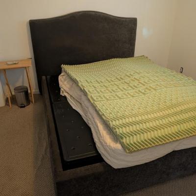 Sale Photo Thumbnail #64