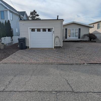 Sale Photo Thumbnail #2