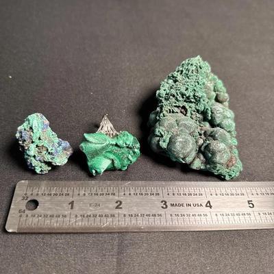 Mixed Lot of Natural Malachite Specimens – Including Ring-Mounted Piece & Blue Mineral Inclusion