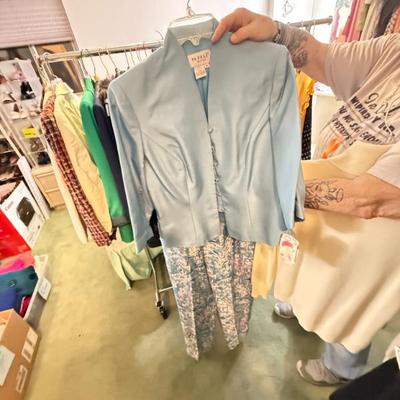 Sale Photo Thumbnail #44