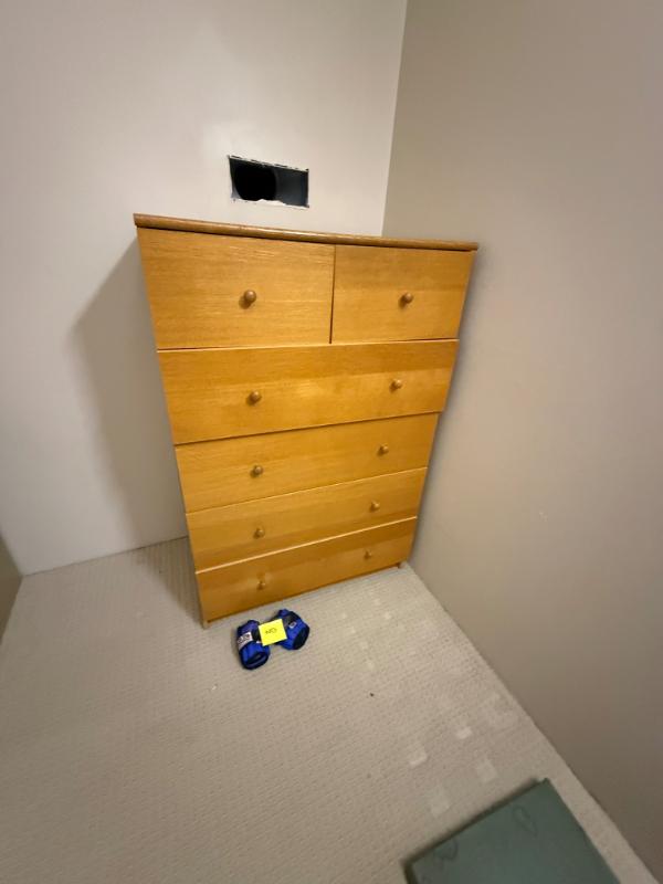 Sale Photo Thumbnail #163