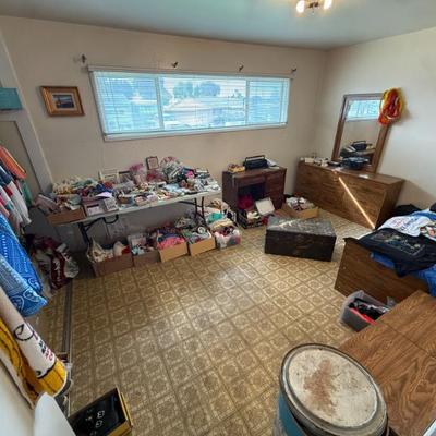 Sale Photo Thumbnail #3