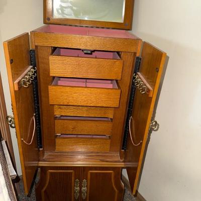 Sale Photo Thumbnail #43