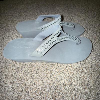 Sale Photo Thumbnail #100