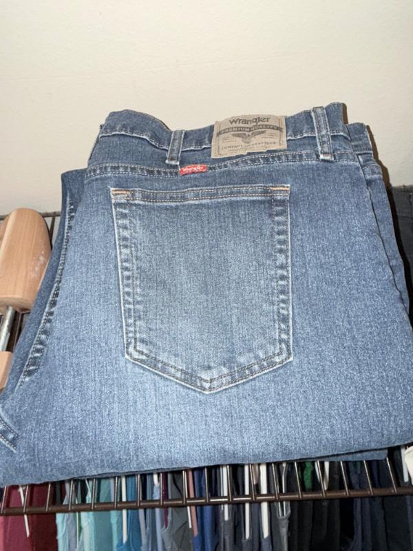 Sale Photo Thumbnail #285