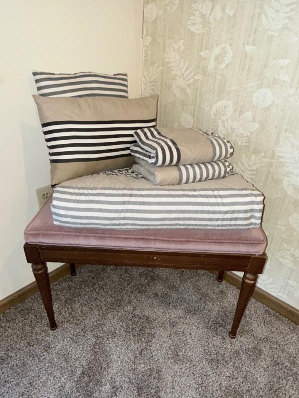 Sale Photo Thumbnail #275