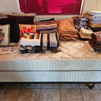 Sale Photo Thumbnail #301