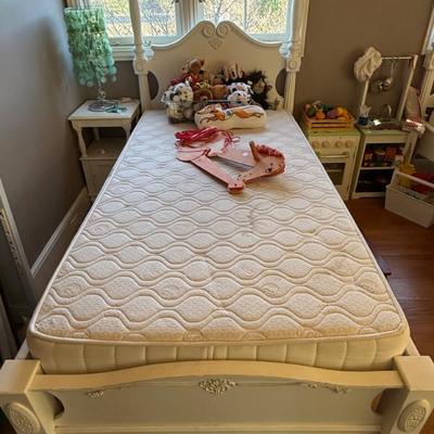 Sale Photo Thumbnail #122