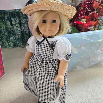 Sale Photo Thumbnail #137: Kit in a cute (non-original to doll) outfit