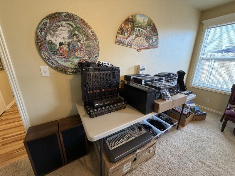 Sale Photo Thumbnail #127