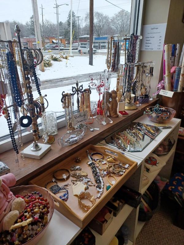 Sale Photo Thumbnail #42