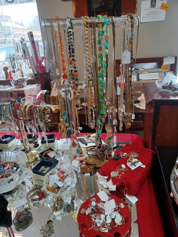 Sale Photo Thumbnail #36