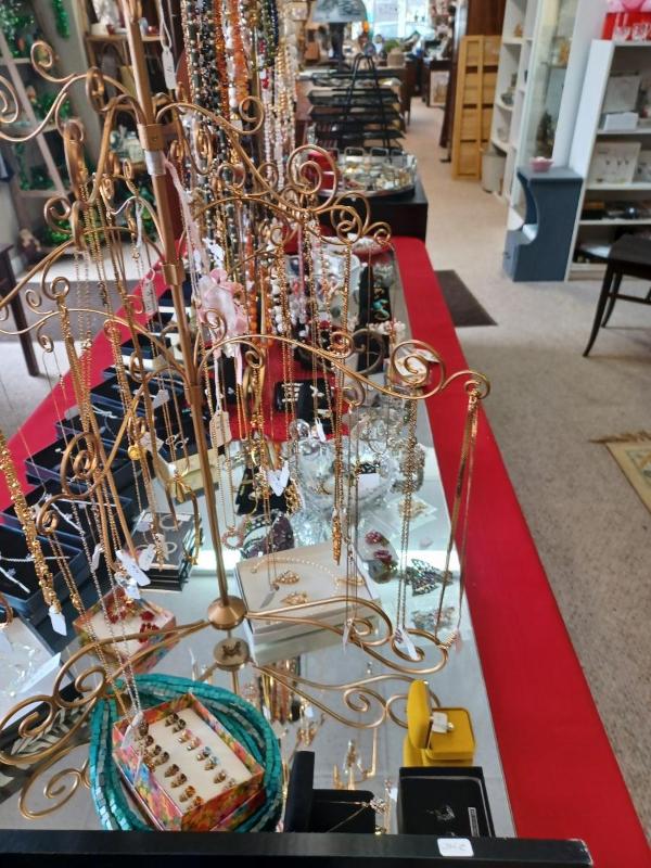 Sale Photo Thumbnail #38