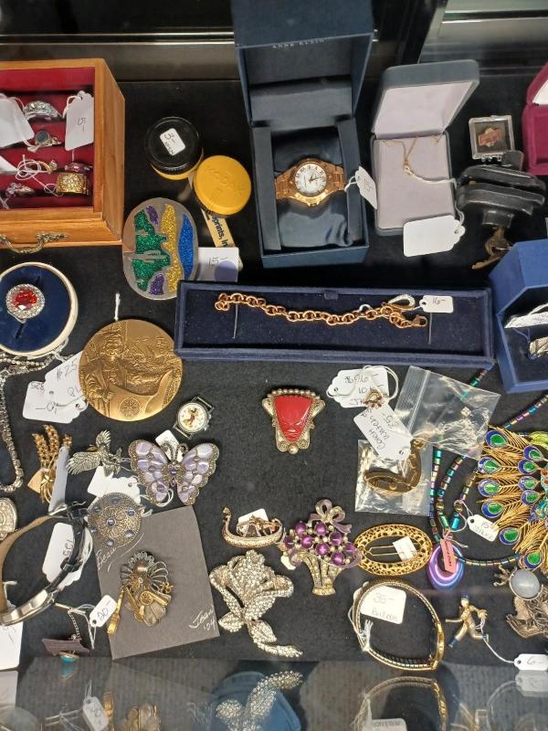 Sale Photo Thumbnail #48