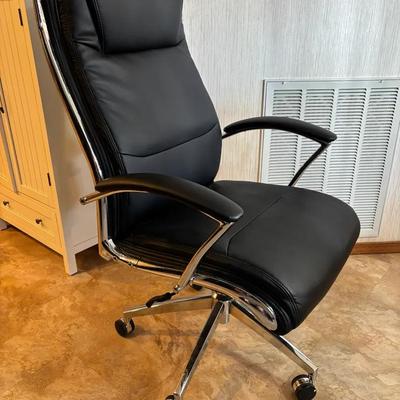 Sale Photo Thumbnail #42